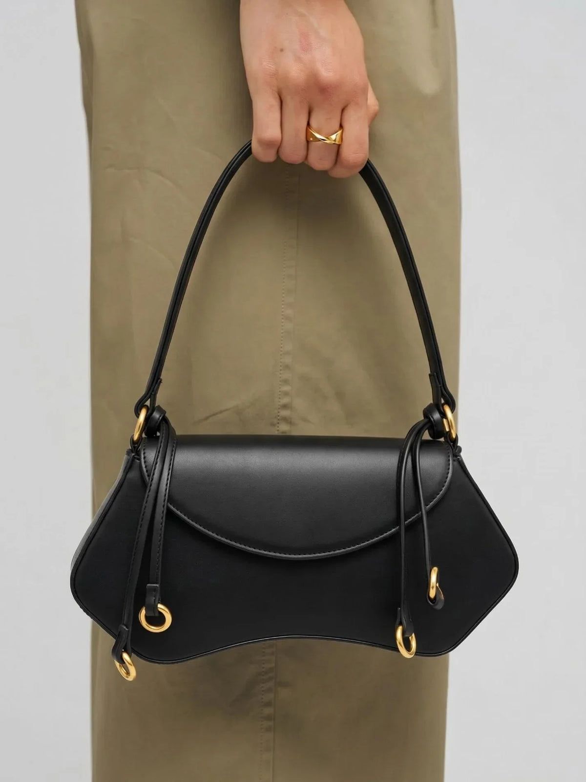avenza-official-aris-womens-shoulder-bag-black