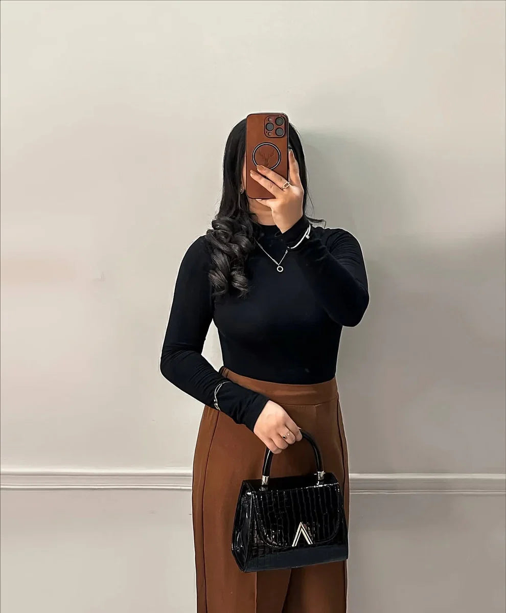 avenza-official-croc-textured-crossbody-bag-black-color