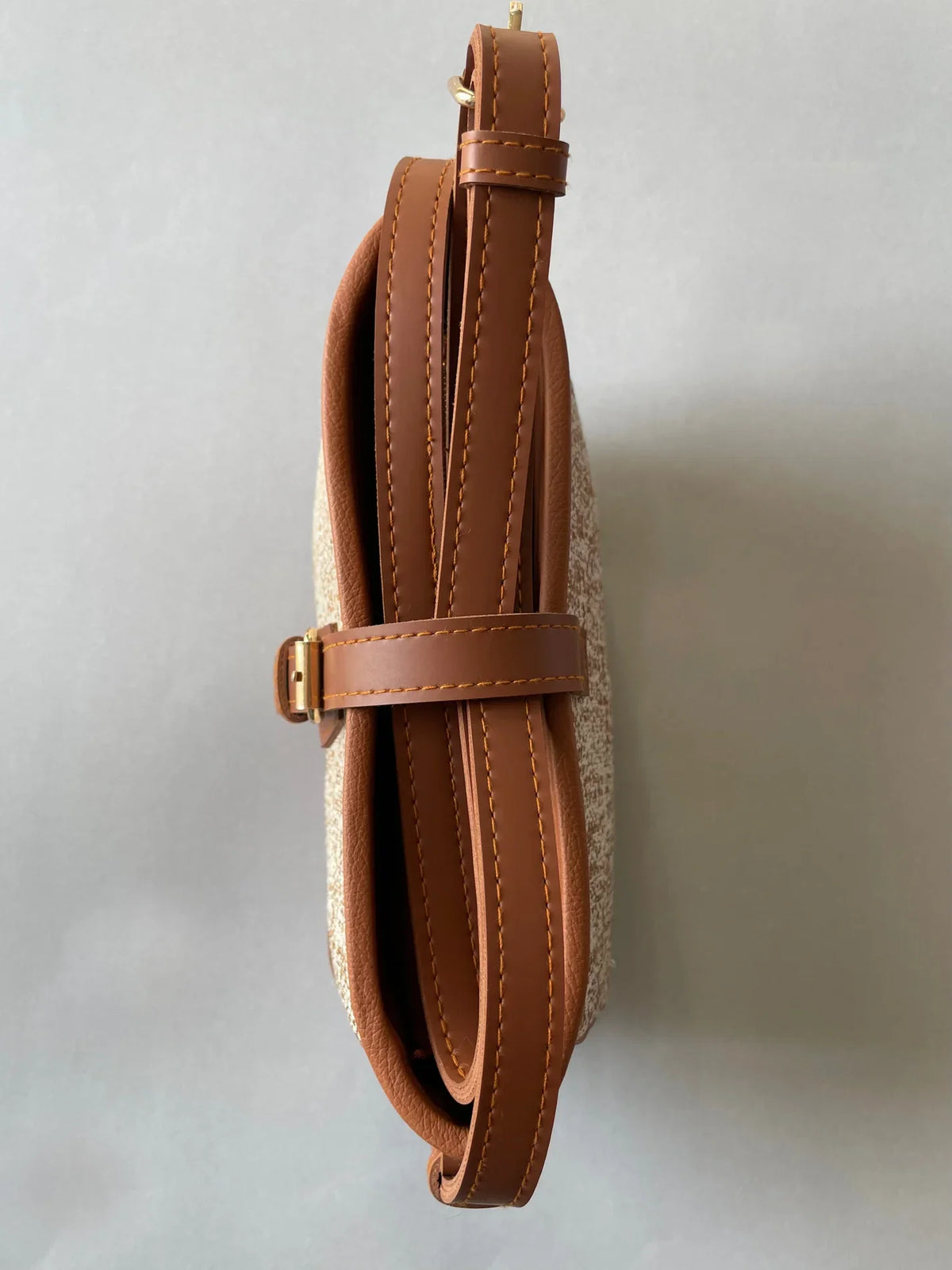 avenza-official-harper-leather-jute-crossbody-bag-brown-color