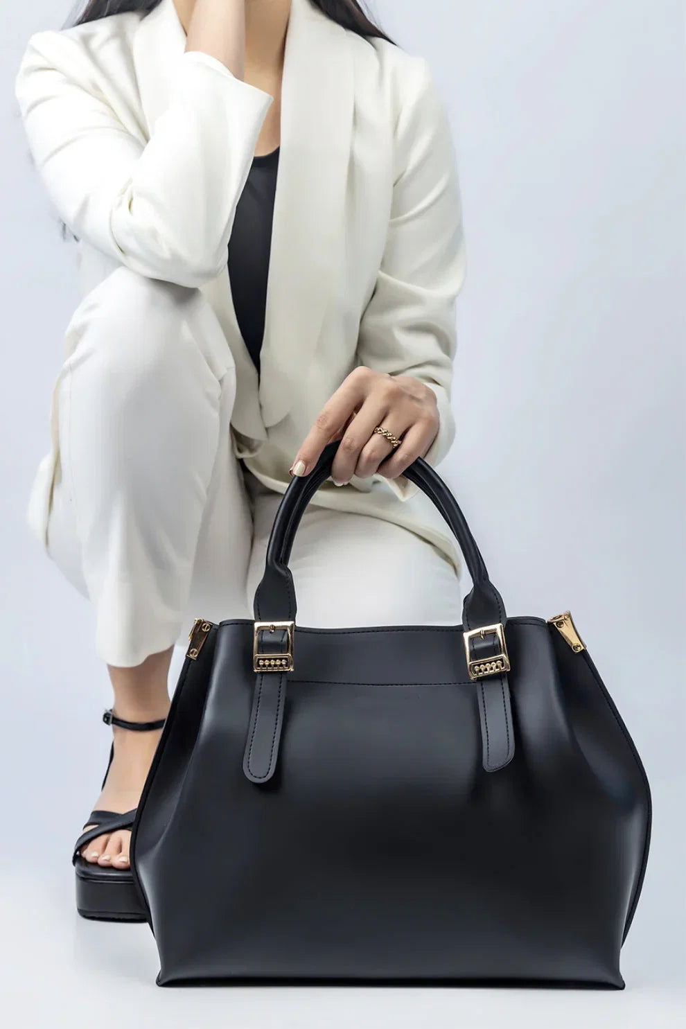 avenza-official-lena-crossbody-bag-colors-pakistan.