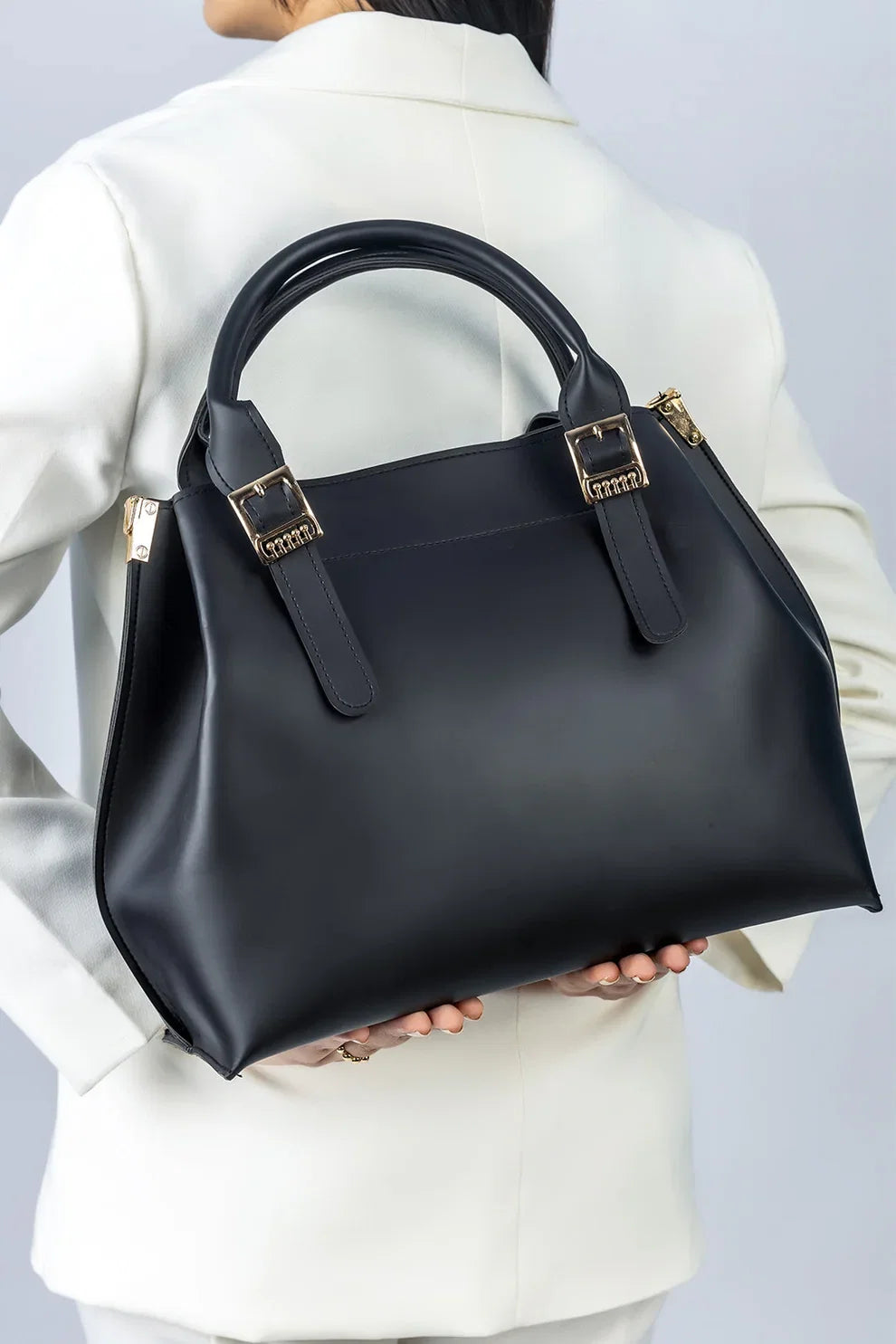 avenza-official-lena-womens-shoulder-bag-black..