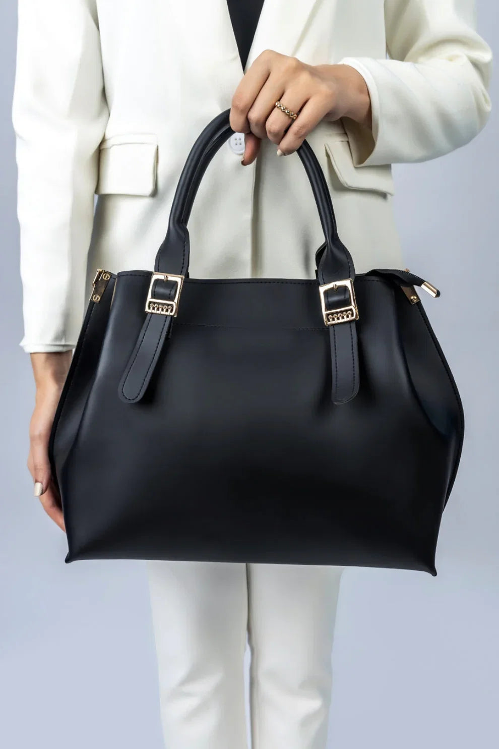 avenza-official-lena-womens-shoulder-bag-black