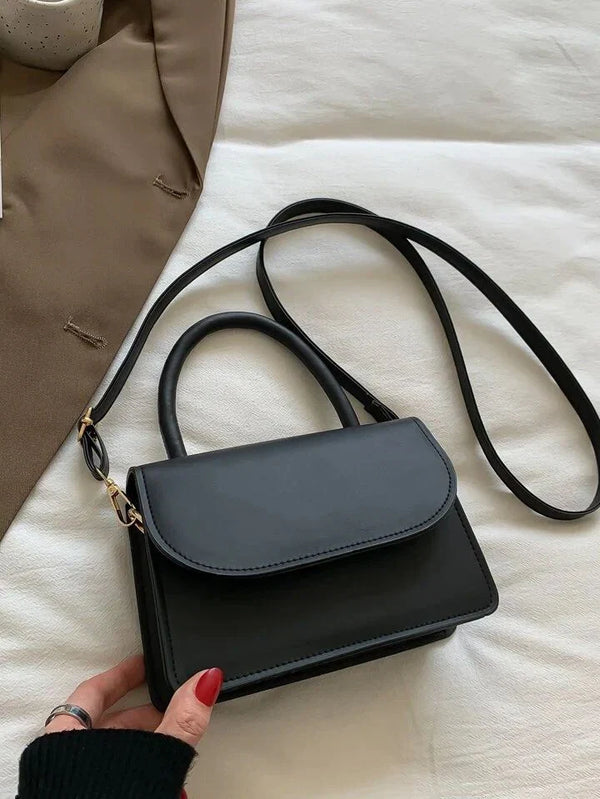avenza-official-liza-crossbody-bag-black-color