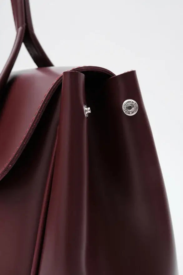 avenza-official-loon-pu-leather-tote-bag-maroon-color
