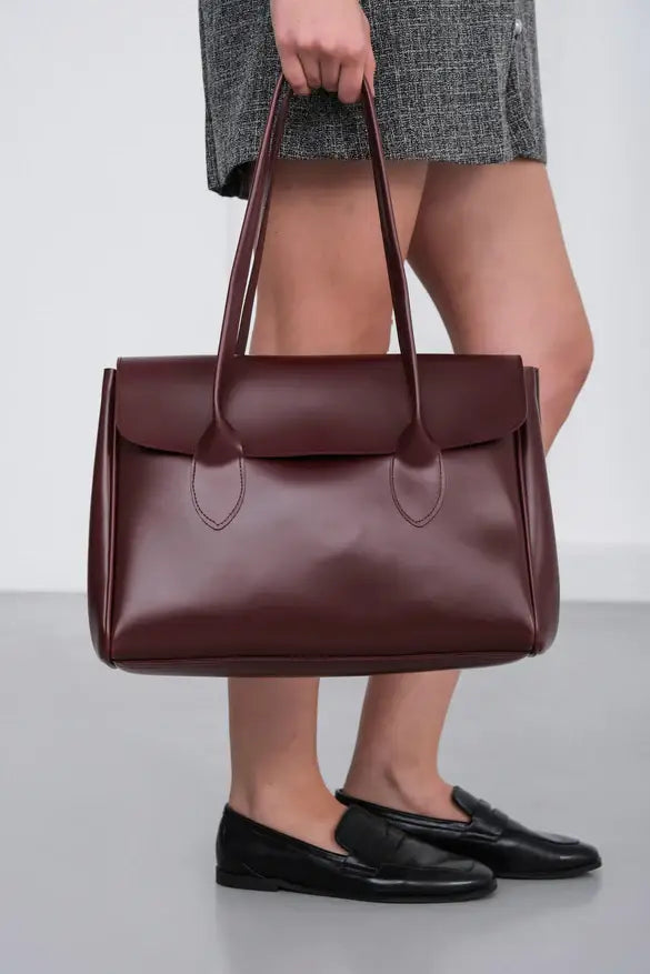 avenza-official-viral-loon-leather-tote-bag-colors-pakistan