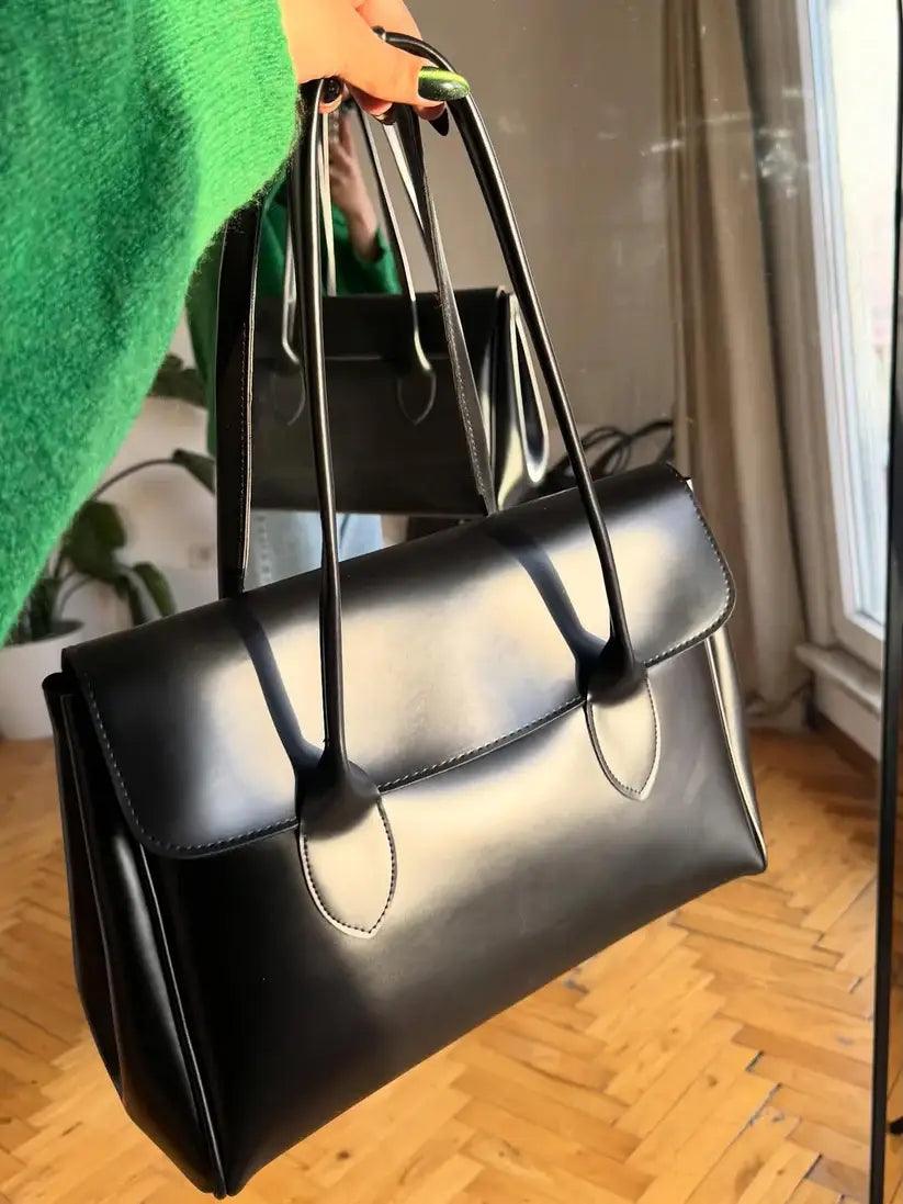 avenza-official-viral-loon-leather-tote-bag-colors-pakistan