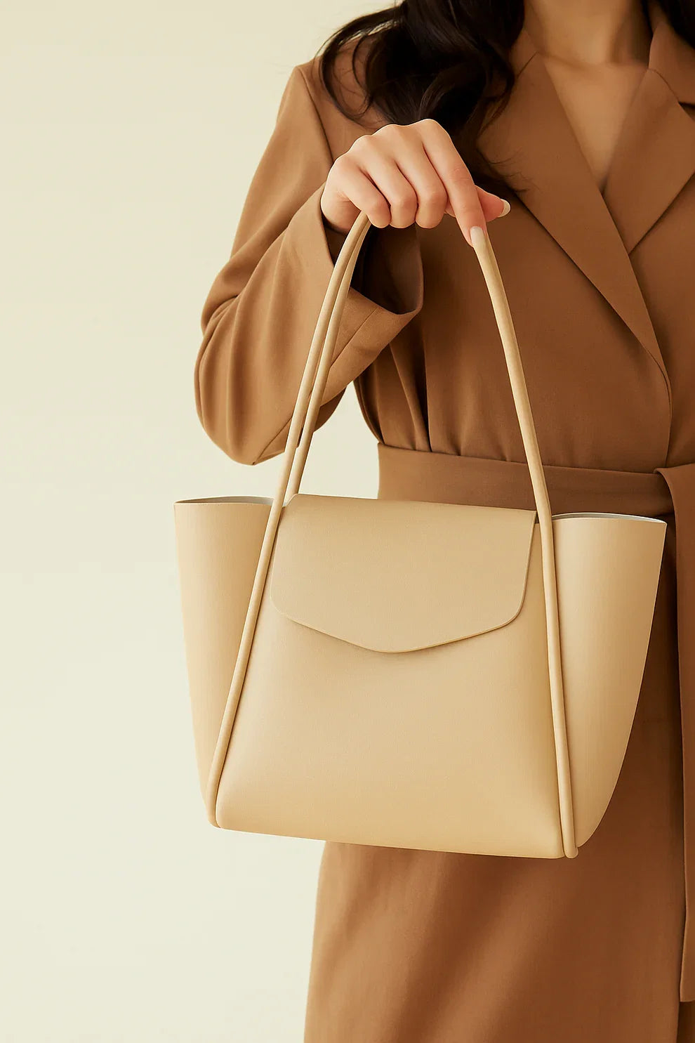 avenza-official-mild-pu-leather-tote-bag-beige
