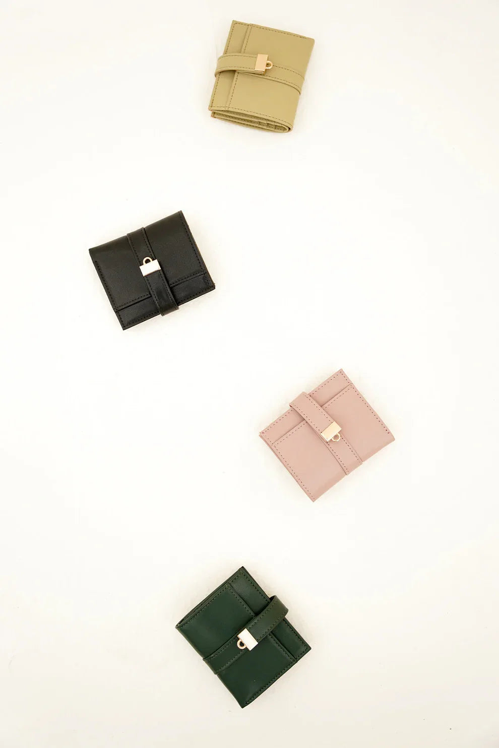 avenza-official-mini-leather-wallet