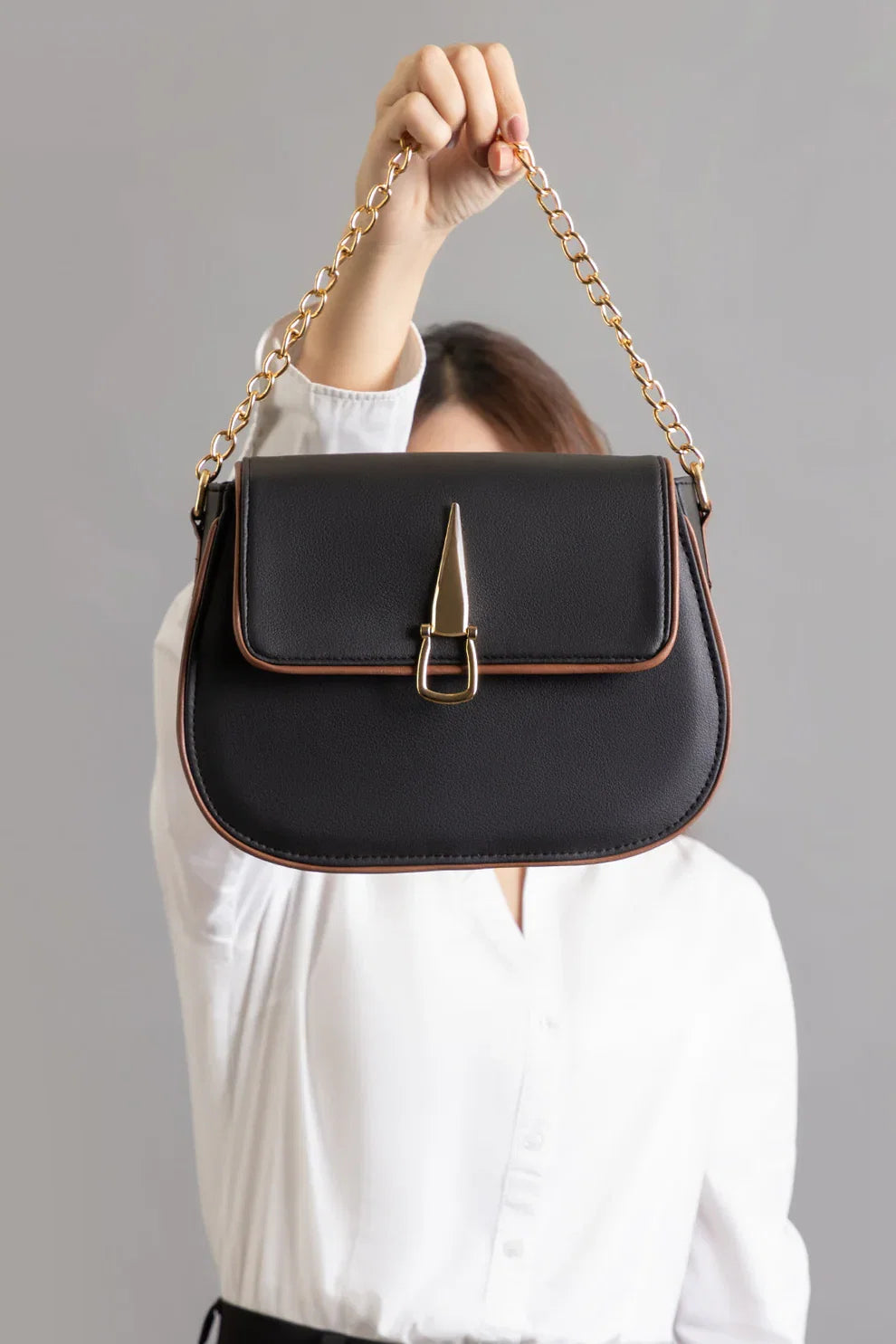 avenza-official-roundfit-crossbody-bag-black-color