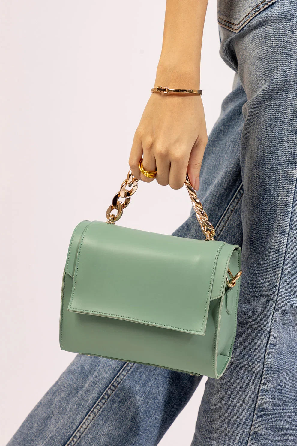 avenza-official-shortchain-crossbody-bag-green-color