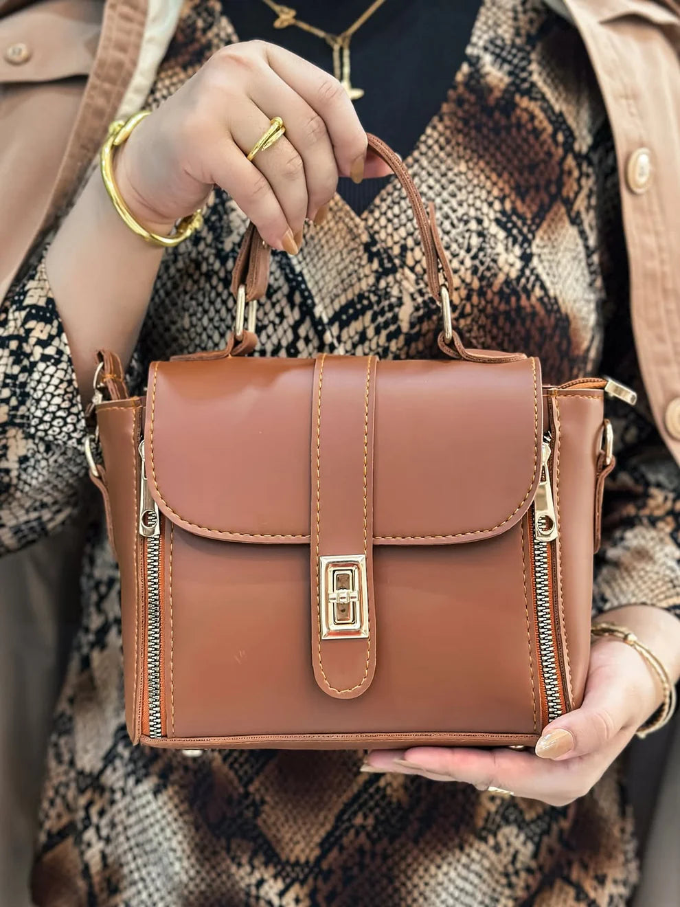 elegant-brown-mira-leather-crossbody-shoulder-bag-avenza-pakistan