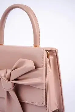 elegant-butterfly-crossbody-handbag-pink-color-avenza-pakistan