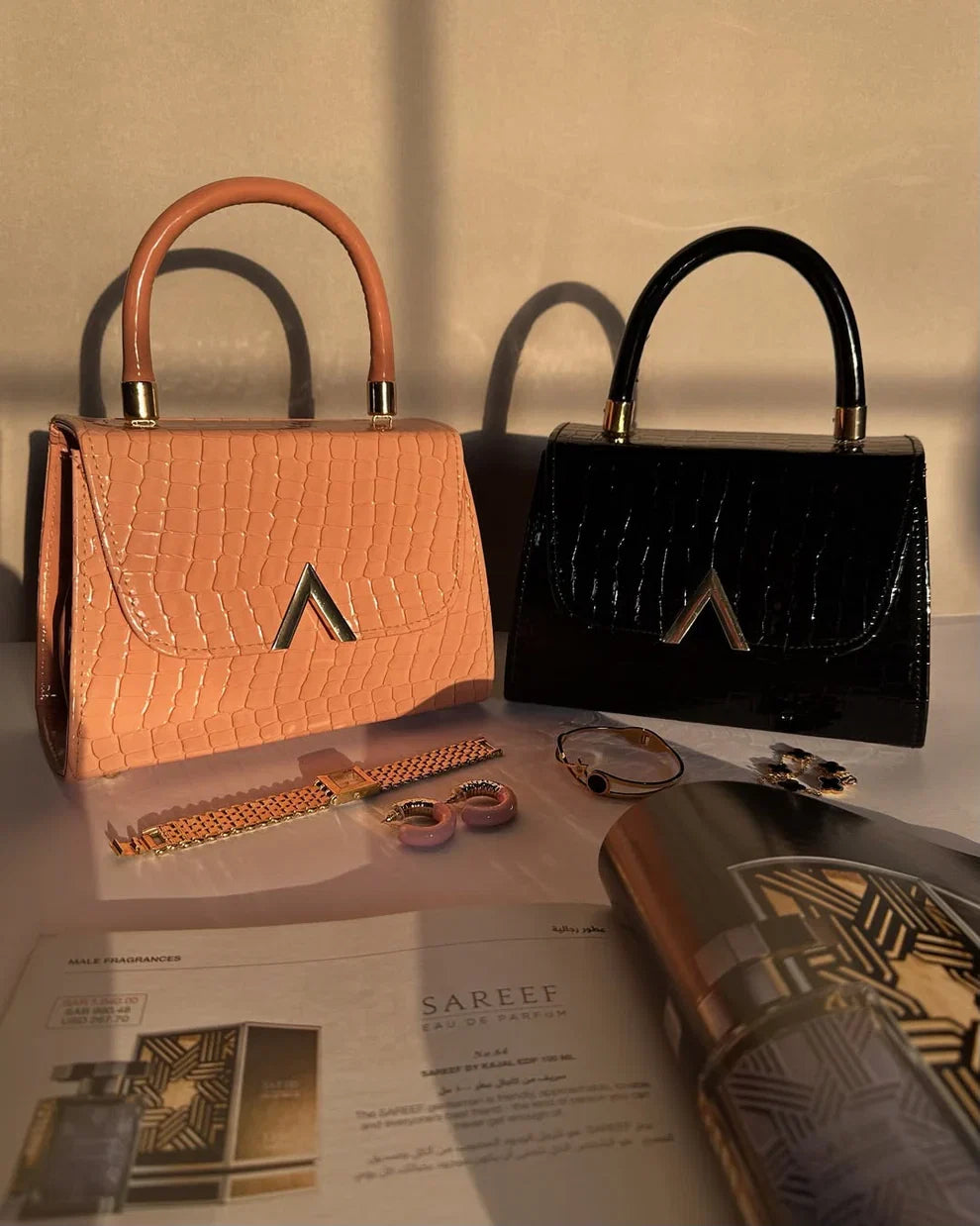 elegant-croc-embossed-crossbody-handbag-pink-color-avenza2