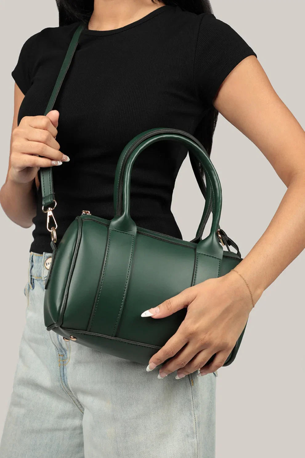 elegant-green-weest-crossbody-shoulder-bag-avenza-pakistan