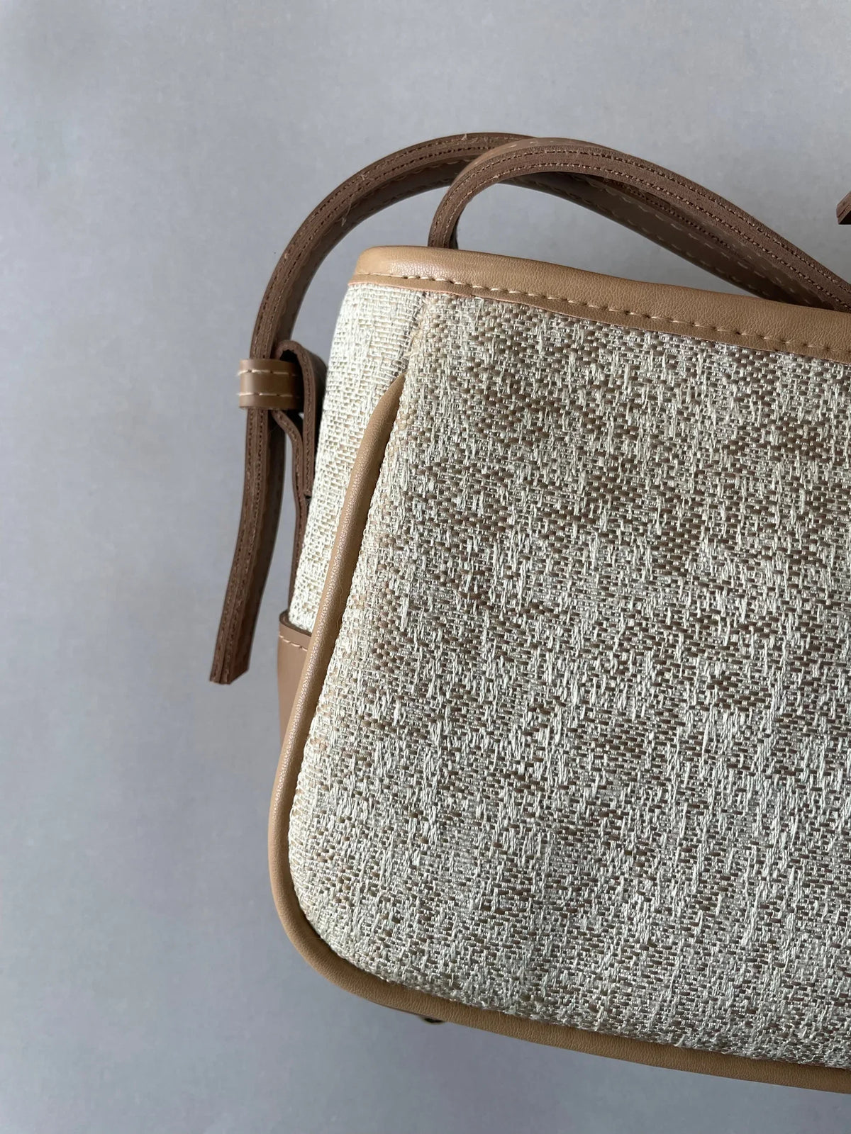 elegant-harper-jute-crossbody-handbag-cream-color-avenza-pakistan
