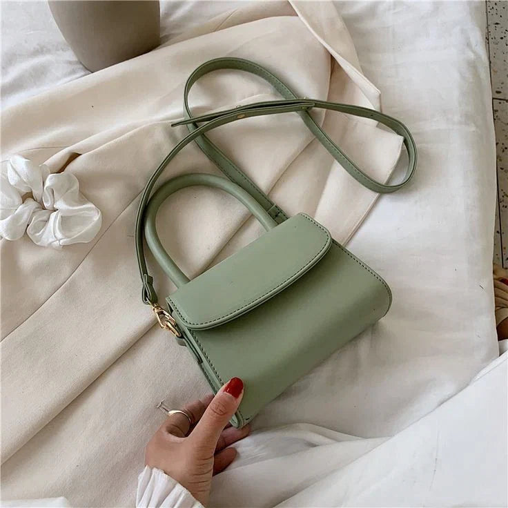 trendy-liza-crossbody-handbag-mint-green-avenza-pakistan