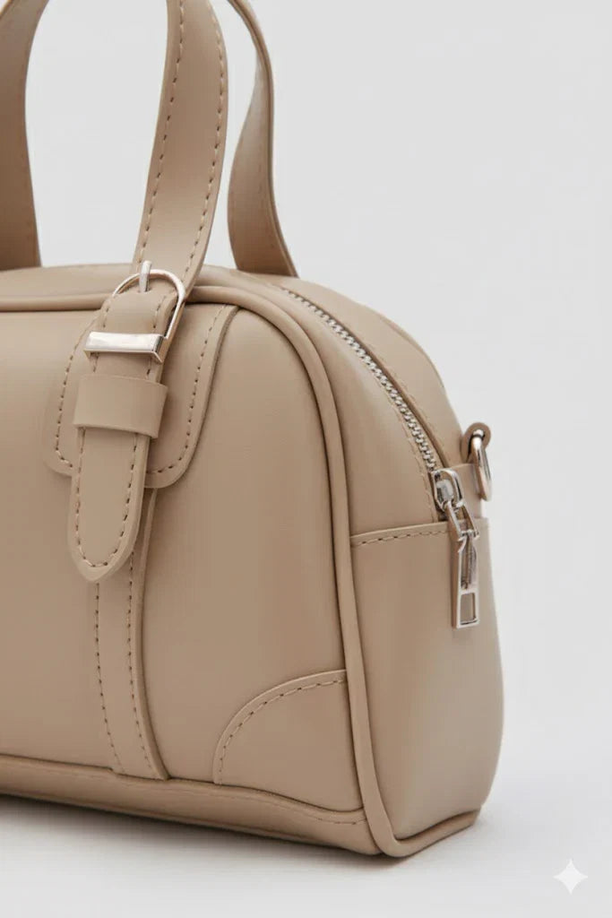trendy-womens-leather-crossbody-bag-beige-color-avenza